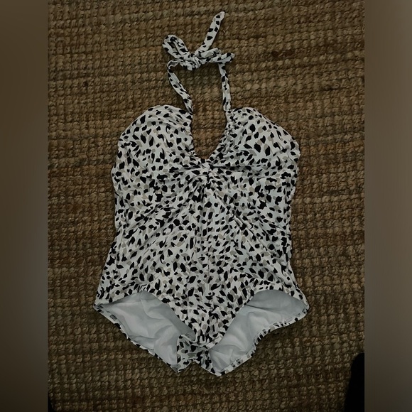 Freshwater Other - Freshwater Black and White Halter Swimsuit XXL